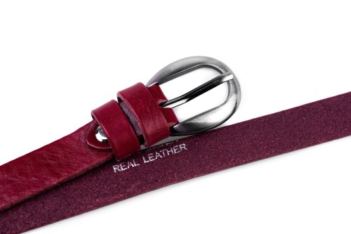Klasyczny pasek damski ze skóry, bordowy