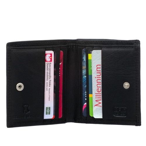 e9fb918afa80360767c80dfd82d5cd63