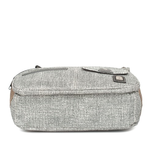 90093b629d37059cef8e4e7695f9a4cb